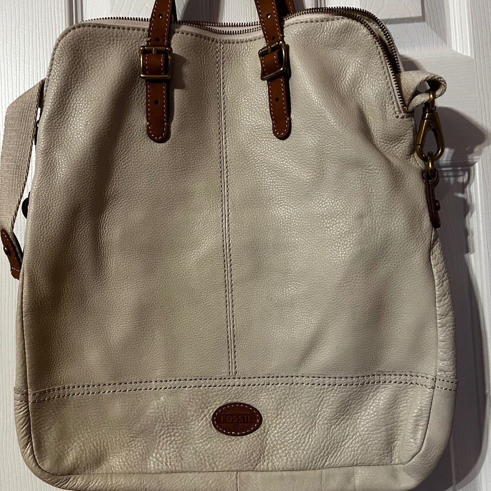 Fossil purse
